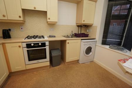 2 bedroom Semi-detached house to let in Thirlwall Court, Longbenton, Newcastle upon Tyne, NE12