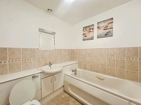 2 bedroom Ground floor flat for sale in The Wills Building, Heaton, Newcastle upon Tyne, NE7