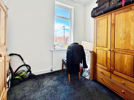 2 bedroom Flat for sale in Lansdowne Road, Forest Hall, Newcastle upon Tyne, NE12
