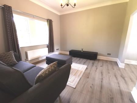 2 bedroom Flat to let in Castledene Court, South Gosforth, Newcastle upon Tyne, NE3