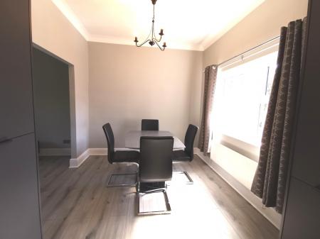 2 bedroom Flat to let in Castledene Court, South Gosforth, Newcastle upon Tyne, NE3