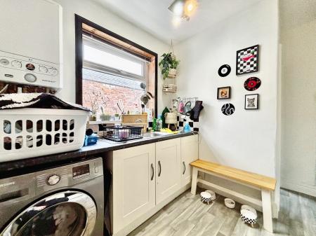 3 bedroom Flat for sale in Whitefield Terrace, Heaton, Newcastle upon Tyne, NE6