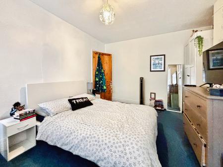 3 bedroom Flat for sale in Whitefield Terrace, Heaton, Newcastle upon Tyne, NE6