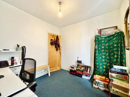 3 bedroom Flat for sale in Whitefield Terrace, Heaton, Newcastle upon Tyne, NE6