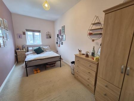 2 bedroom Flat to let in Charlton Court, Benton, Newcastle upon Tyne, NE7