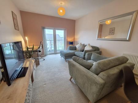 2 bedroom Flat to let in Charlton Court, Benton, Newcastle upon Tyne, NE7