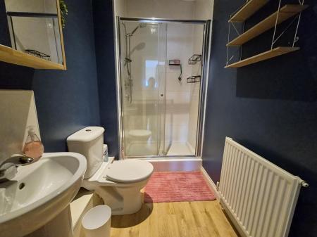2 bedroom Flat to let in Charlton Court, Benton, Newcastle upon Tyne, NE7