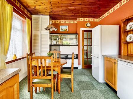 2 bedroom Semi-detached bungalow for sale in Debdon Gardens, Heaton, Newcastle upon Tyne, NE6