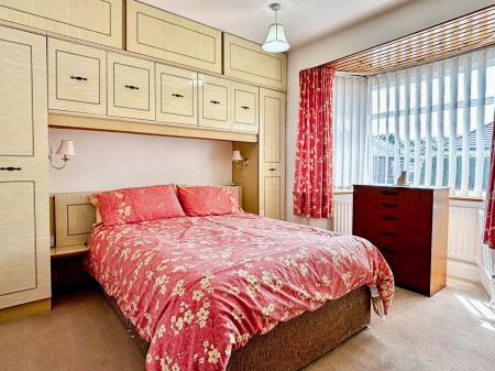 2 bedroom Semi-detached bungalow for sale in Debdon Gardens, Heaton, Newcastle upon Tyne, NE6