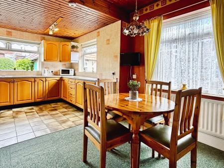 2 bedroom Semi-detached bungalow for sale in Debdon Gardens, Heaton, Newcastle upon Tyne, NE6