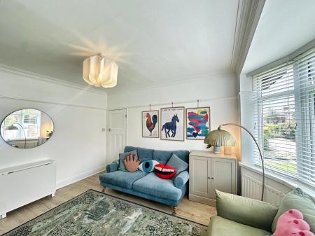 2 bedroom Flat for sale in Ferndene Grove, High Heaton, Newcastle upon Tyne, NE7