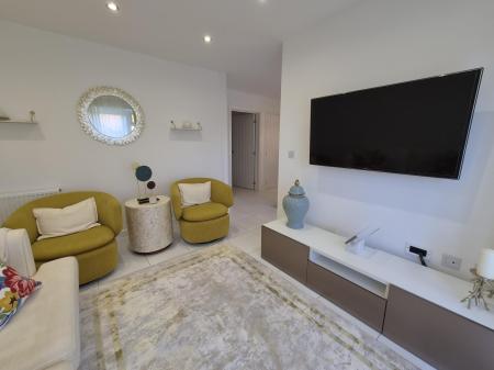 4 bedroom Detached house to let in Whitehouse Drive, Killingworth, NE12