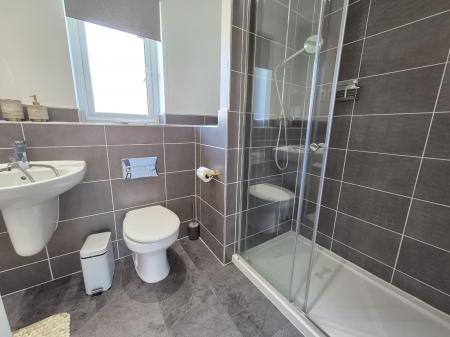4 bedroom Detached house to let in Whitehouse Drive, Killingworth, NE12