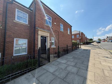 2 bedroom Flat to let in Sea Way, South Shields, NE33