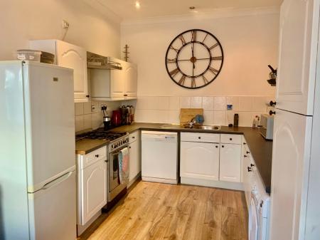 2 bedroom Flat to let in Castledene, Gosforth, Newcastle upon Tyne, NE3