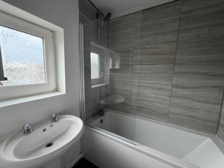 3 bedroom End of terrace house to let in Caxton Walk, South Shields, NE34