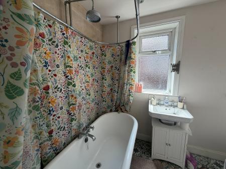 3 bedroom Flat to let in Maureen Terrace, Seaham, SR7