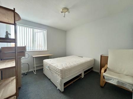 2 bedroom Flat to let in Lonsdale Court, Jesmond, Newcastle upon Tyne, NE2