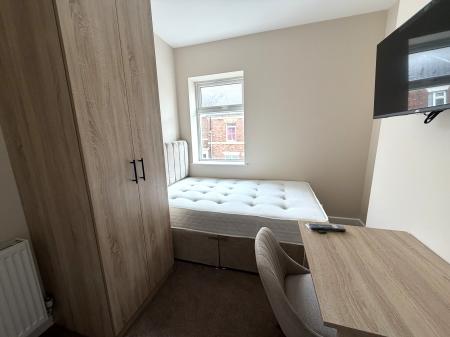 1 bedroom House share to let in Claremont Avenue South, Bensham, Gateshead, NE8
