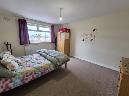 2 bedroom Flat to let in Benton Road, Benton, Newcastle upon Tyne, NE7