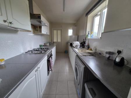 2 bedroom Flat to let in Benton Road, Benton, Newcastle upon Tyne, NE7