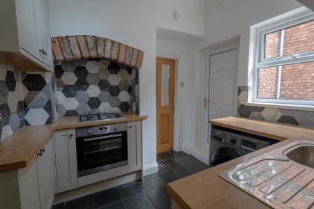 1 bedroom Ground floor flat to let in St Vincent Street, South Shields, NE33
