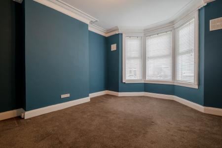 1 bedroom Ground floor flat to let in St Vincent Street, South Shields, NE33