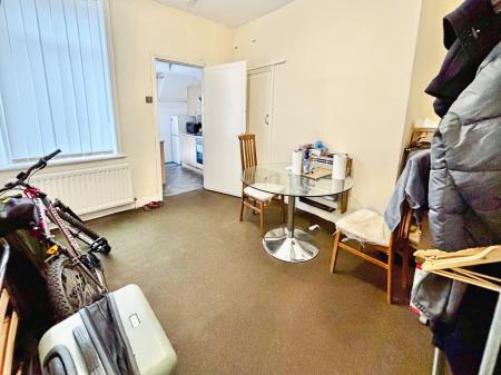 2 bedroom Flat for sale in Albert Avenue, Wallsend, Newcastle upon Tyne, NE28