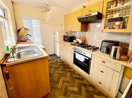2 bedroom Flat for sale in Albert Avenue, Wallsend, Newcastle upon Tyne, NE28