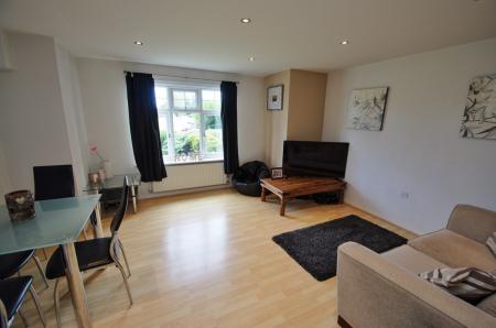 2 bedroom Apartment to let in North Street, Jarrow, NE32