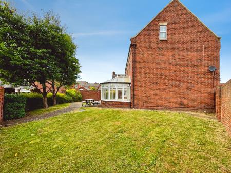 5 bedroom Detached house for sale in Netherwitton Way, Gosforth, Newcastle upon Tyne, NE3
