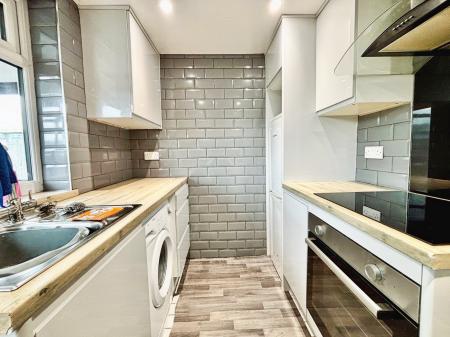 2 bedroom Flat to let in Trentham Avenue, Benton, Newcastle upon Tyne, NE7