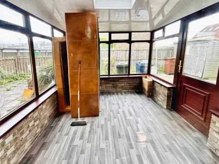 2 bedroom Flat to let in Trentham Avenue, Benton, Newcastle upon Tyne, NE7