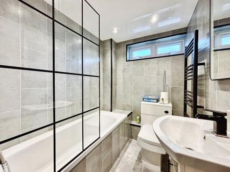 2 bedroom Flat to let in Trentham Avenue, Benton, Newcastle upon Tyne, NE7