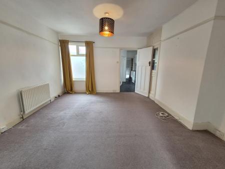 2 bedroom Flat to let in Biddlestone Road, Heaton, Newcastle upon Tyne, NE6