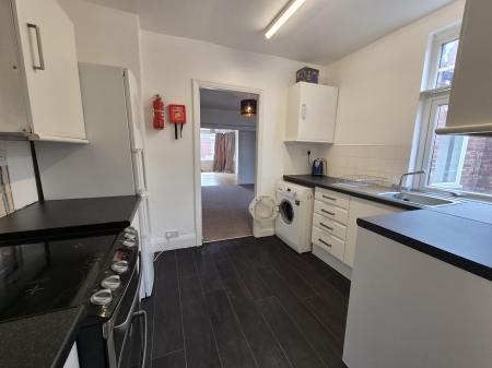 2 bedroom Flat to let in Biddlestone Road, Heaton, Newcastle upon Tyne, NE6