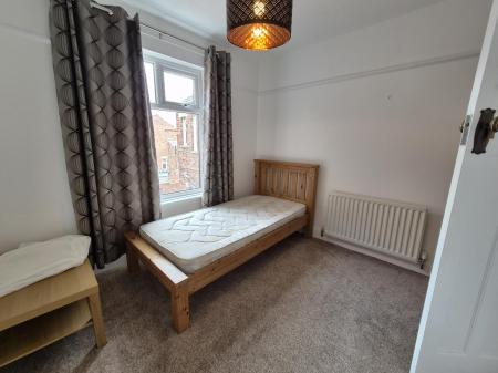 2 bedroom Flat to let in Biddlestone Road, Heaton, Newcastle upon Tyne, NE6
