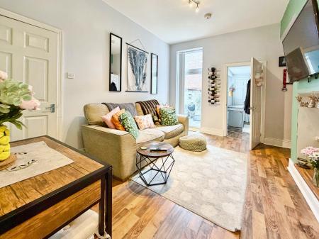 3 bedroom Flat for sale in Addycombe Terrace, Heaton, Newcastle upon Tyne, NE6