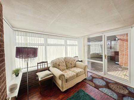 2 bedroom Semi-detached bungalow for sale in Fairfield, Longbenton, Newcastle upon Tyne, NE12