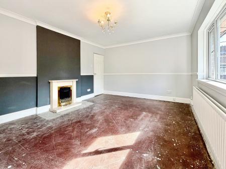2 bedroom Flat for sale in Hoylake Avenue, Benton, Newcastle upon Tyne, NE7
