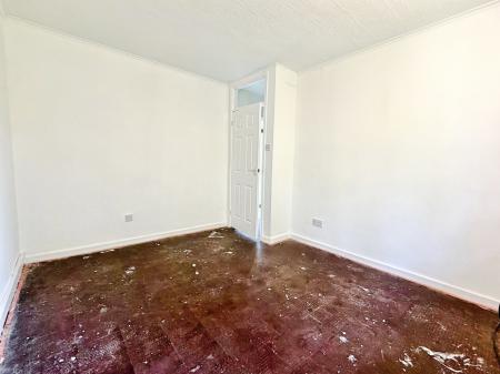 2 bedroom Flat for sale in Hoylake Avenue, Benton, Newcastle upon Tyne, NE7