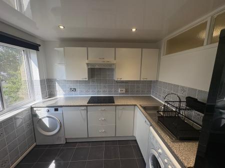 2 bedroom Flat to let in Wallington Court, Killingworth, NE12