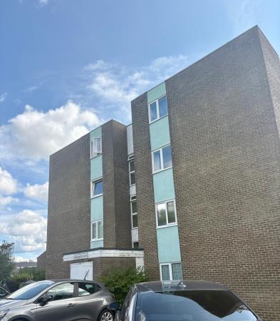 2 bedroom Flat to let in Wallington Court, Killingworth, NE12