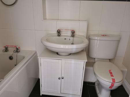 2 bedroom Flat to let in Edgefield, West Allotment, Newcastle upon Tyne, NE27