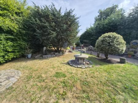 3 bedroom Detached bungalow to let in Station Road, Forest Hall, Newcastle upon Tyne, NE12
