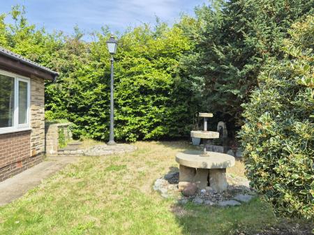 3 bedroom Detached bungalow to let in Station Road, Forest Hall, Newcastle upon Tyne, NE12