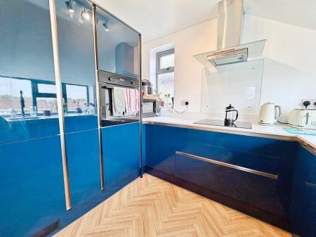 2 bedroom Flat for sale in Benton Park Road, Newcastle upon Tyne, NE7