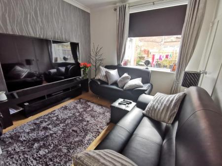 2 bedroom Flat to let in Marondale Avenue, Newcastle upon Tyne, NE6