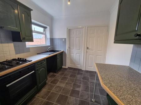 2 bedroom Flat to let in Crofton Street, South Shields, NE34