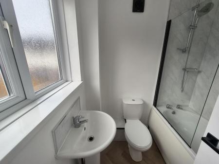 3 bedroom Flat to let in Lord Street, South Shields, NE33